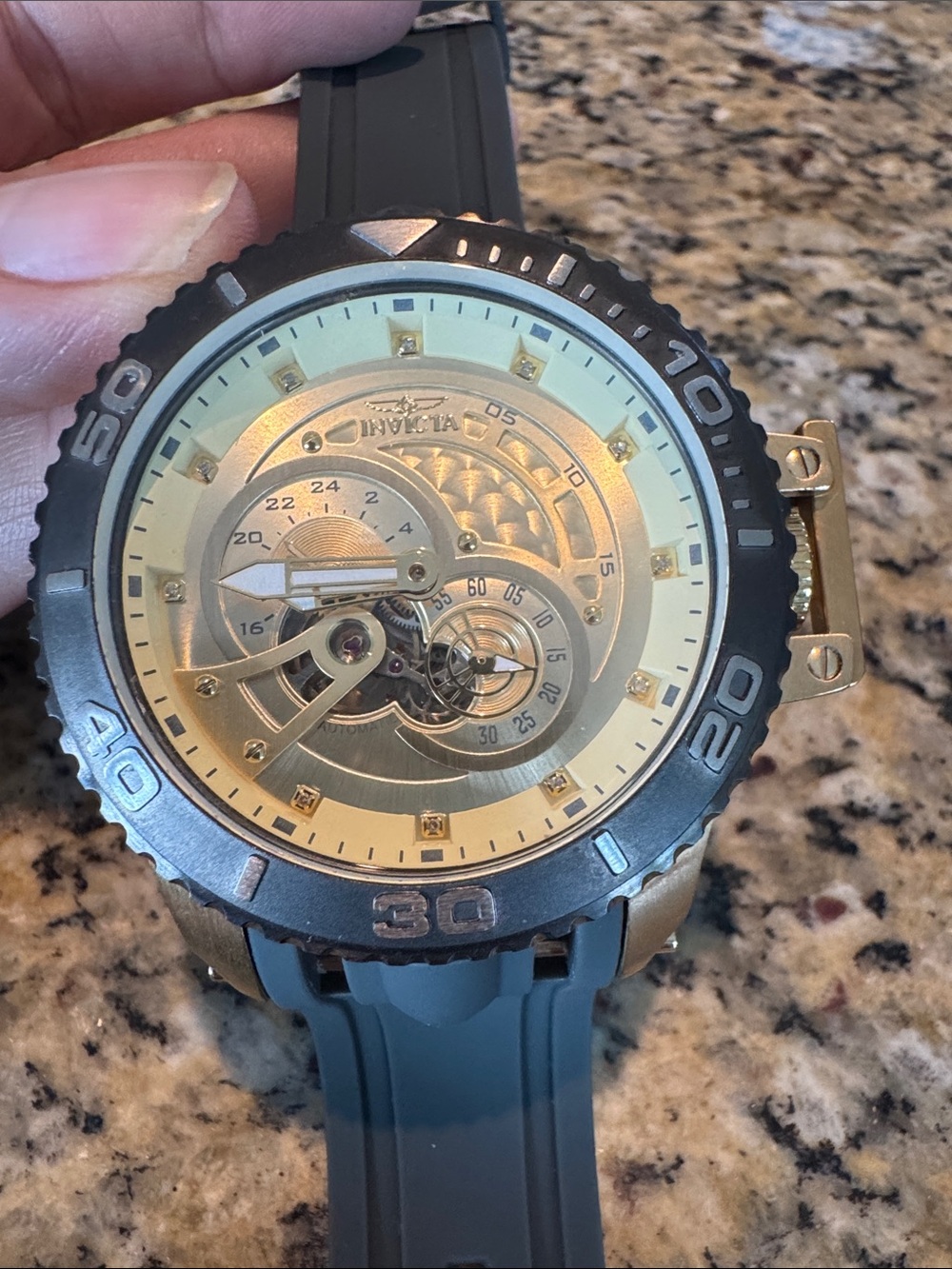 Invicta 36112 Pro Diver Scuba 0.0452 Carat Diamond Automatic Watch
